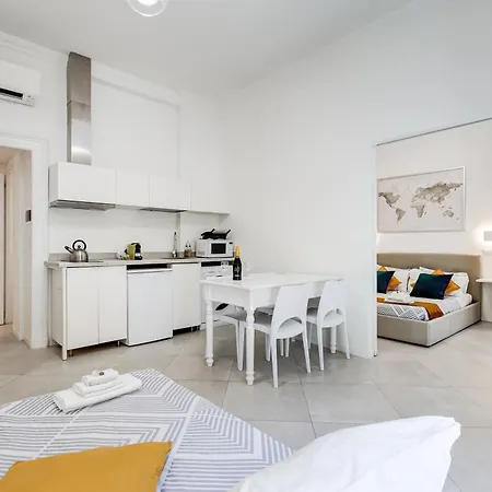 Bdc Alpha & Omega In Monti District With 2bath Daire *