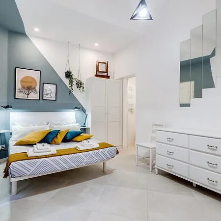 Bdc Alpha & Omega In Monti District With 2bath Daire Roma