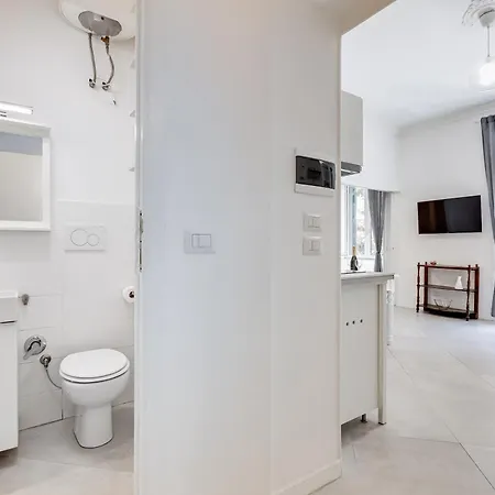 Bdc Alpha & Omega In Monti District With 2bath Lägenhet