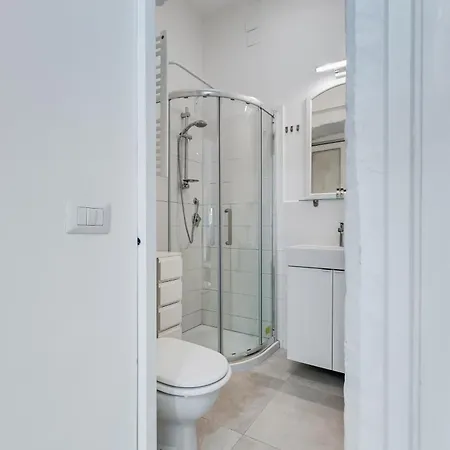 Bdc Alpha & Omega In Monti District With 2bath