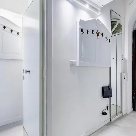 شقة Bdc Alpha & Omega In Monti District With 2bath