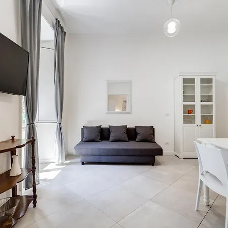 Bdc Alpha & Omega In Monti District With 2bath Lägenhet Rom