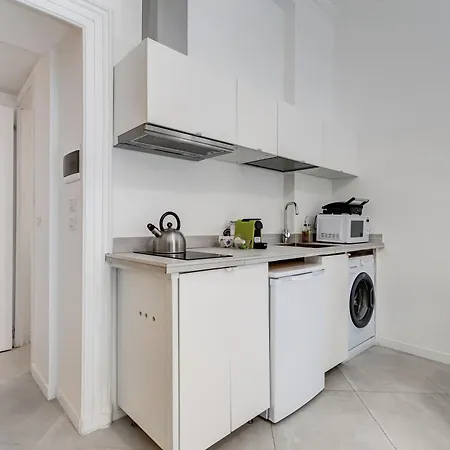 Bdc Alpha & Omega In Monti District With 2bath *