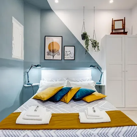 Lägenhet Bdc Alpha & Omega In Monti District With 2bath Rom