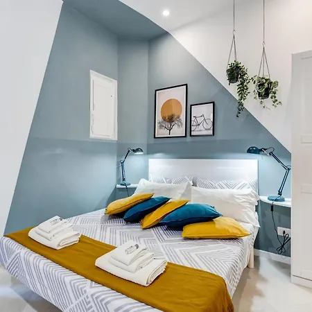 Bdc Alpha & Omega In Monti District With 2bath * Rom
