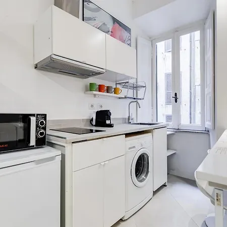 Lägenhet Bdc Alpha & Omega In Monti District With 2bath