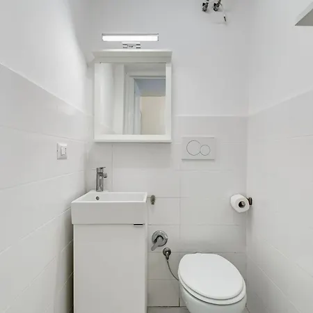 Bdc Alpha & Omega In Monti District With 2bath Lägenhet