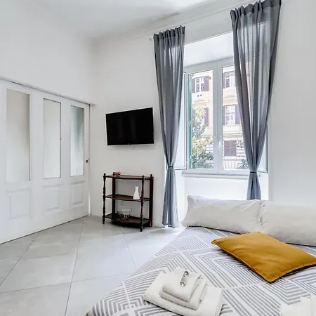 Bdc Alpha & Omega In Monti District With 2bath *