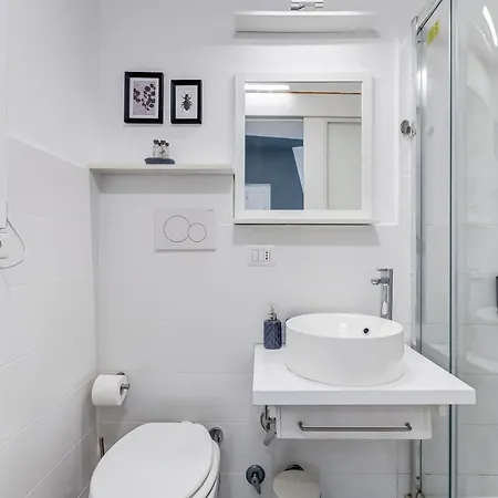Bdc Alpha & Omega In Monti District With 2bath Lägenhet