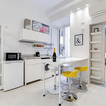 Bdc Alpha & Omega In Monti District With 2bath * Rom