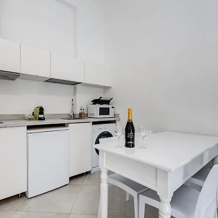 Bdc Alpha & Omega In Monti District With 2bath * Řím