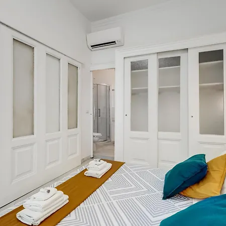 Bdc Alpha & Omega In Monti District With 2bath Apartmán *