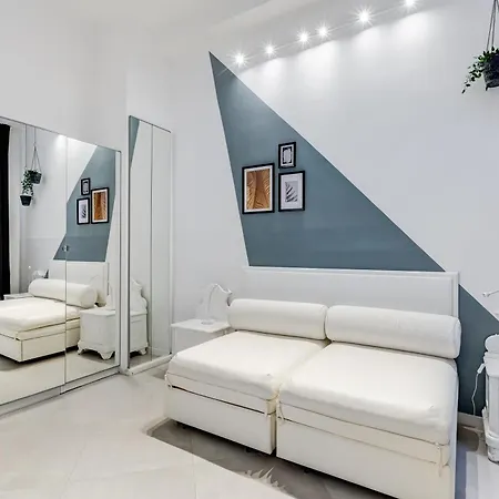 Bdc Alpha & Omega In Monti District With 2bath *
