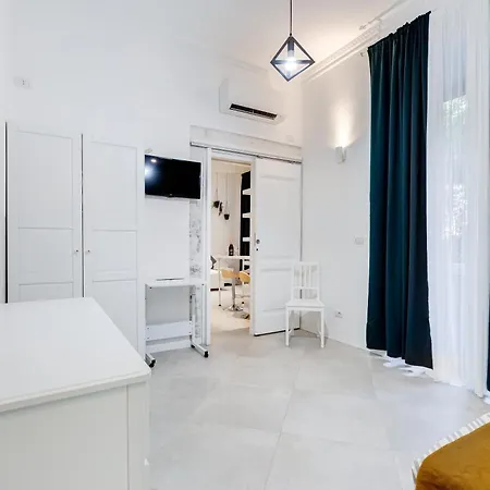 Bdc Alpha & Omega In Monti District With 2bath Apartmán *