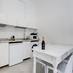 Bdc Alpha & Omega In Monti District With 2bath * روما