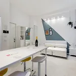 Bdc Alpha & Omega In Monti District With 2bath