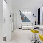 Bdc Alpha & Omega In Monti District With 2bath