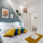 Bdc Alpha & Omega In Monti District With 2bath روما
